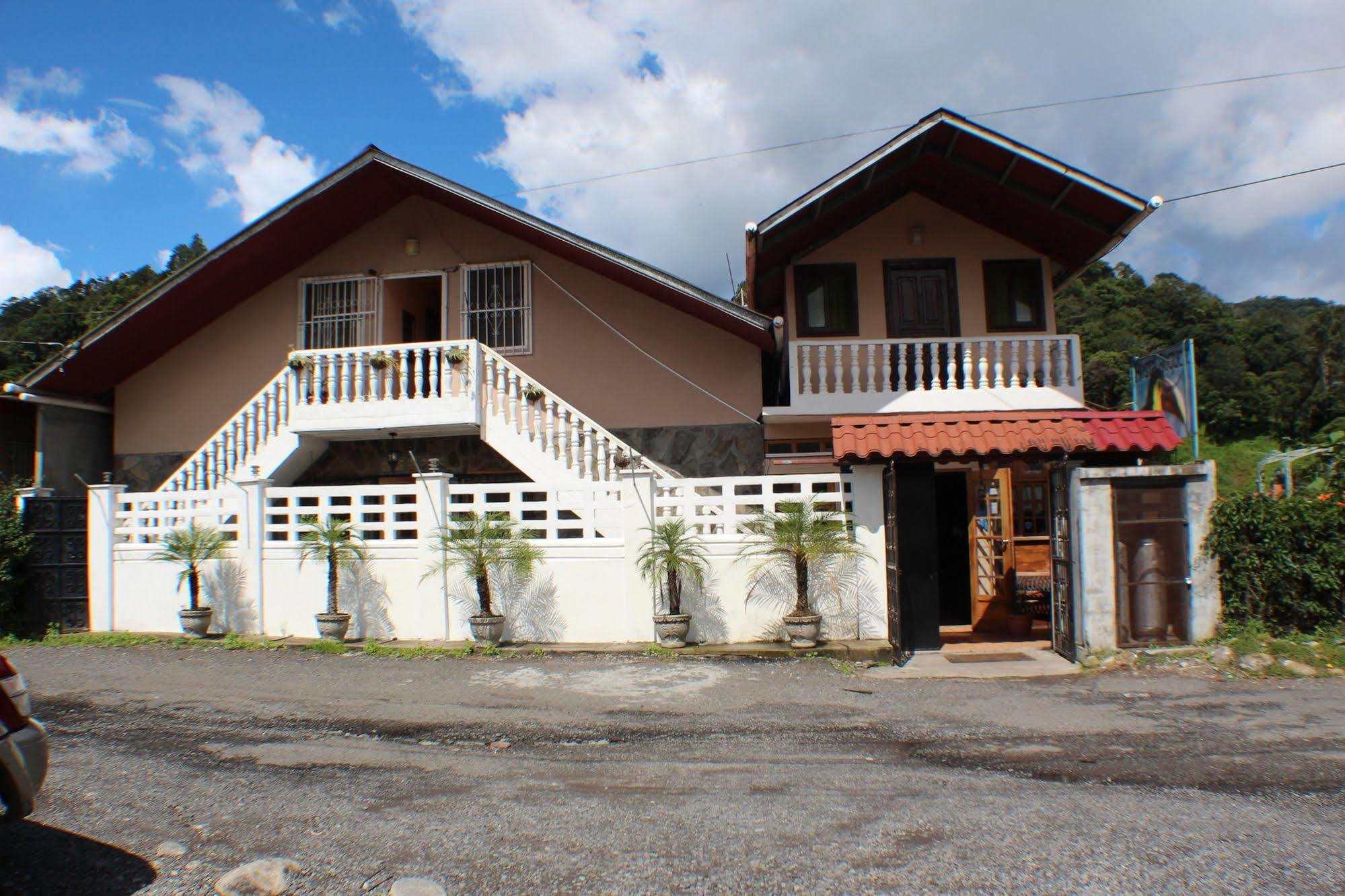 Hotel Hostal Boquete 2*